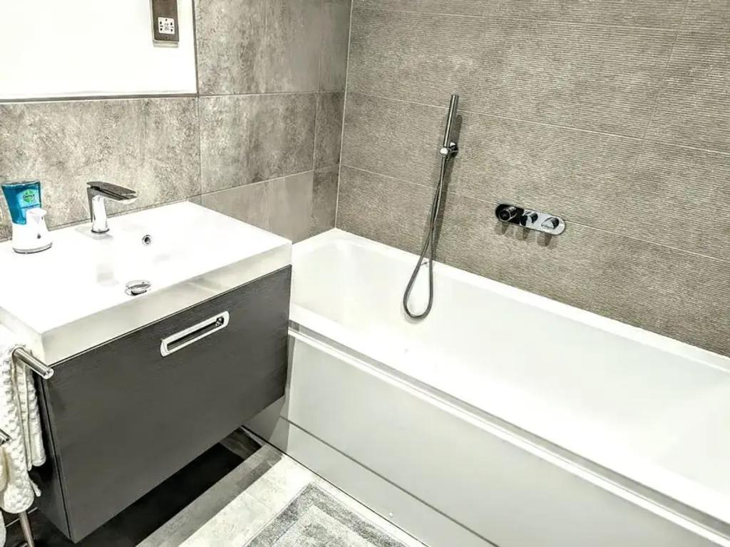 3 Bed Home In Peaceful Village Darlington Middleton One Row エクステリア 写真