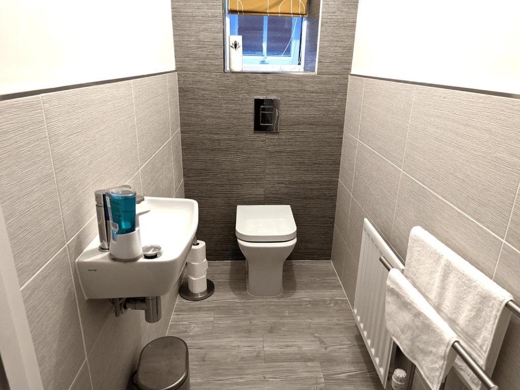 3 Bed Home In Peaceful Village Darlington Middleton One Row エクステリア 写真
